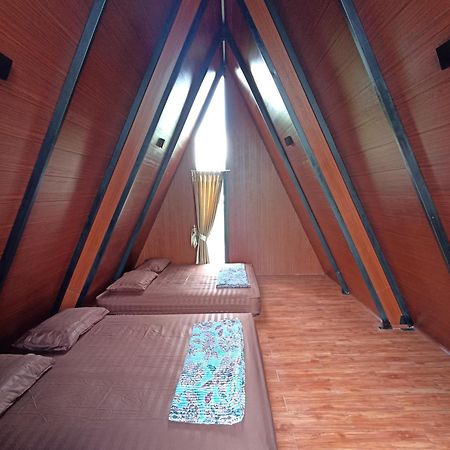 Hotel Wawowow Tomohon Zewnętrze zdjęcie