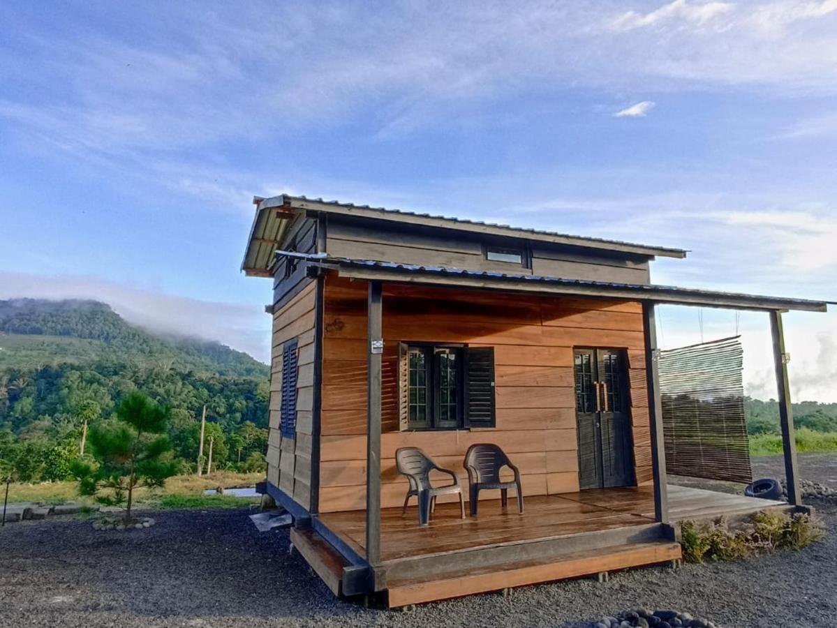 Hotel Wawowow Tomohon Zewnętrze zdjęcie