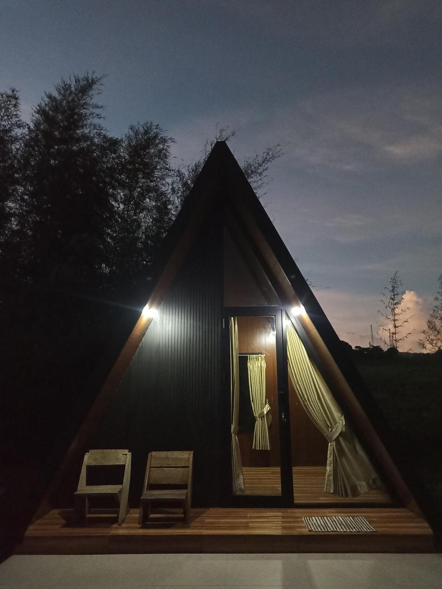 Hotel Wawowow Tomohon Zewnętrze zdjęcie
