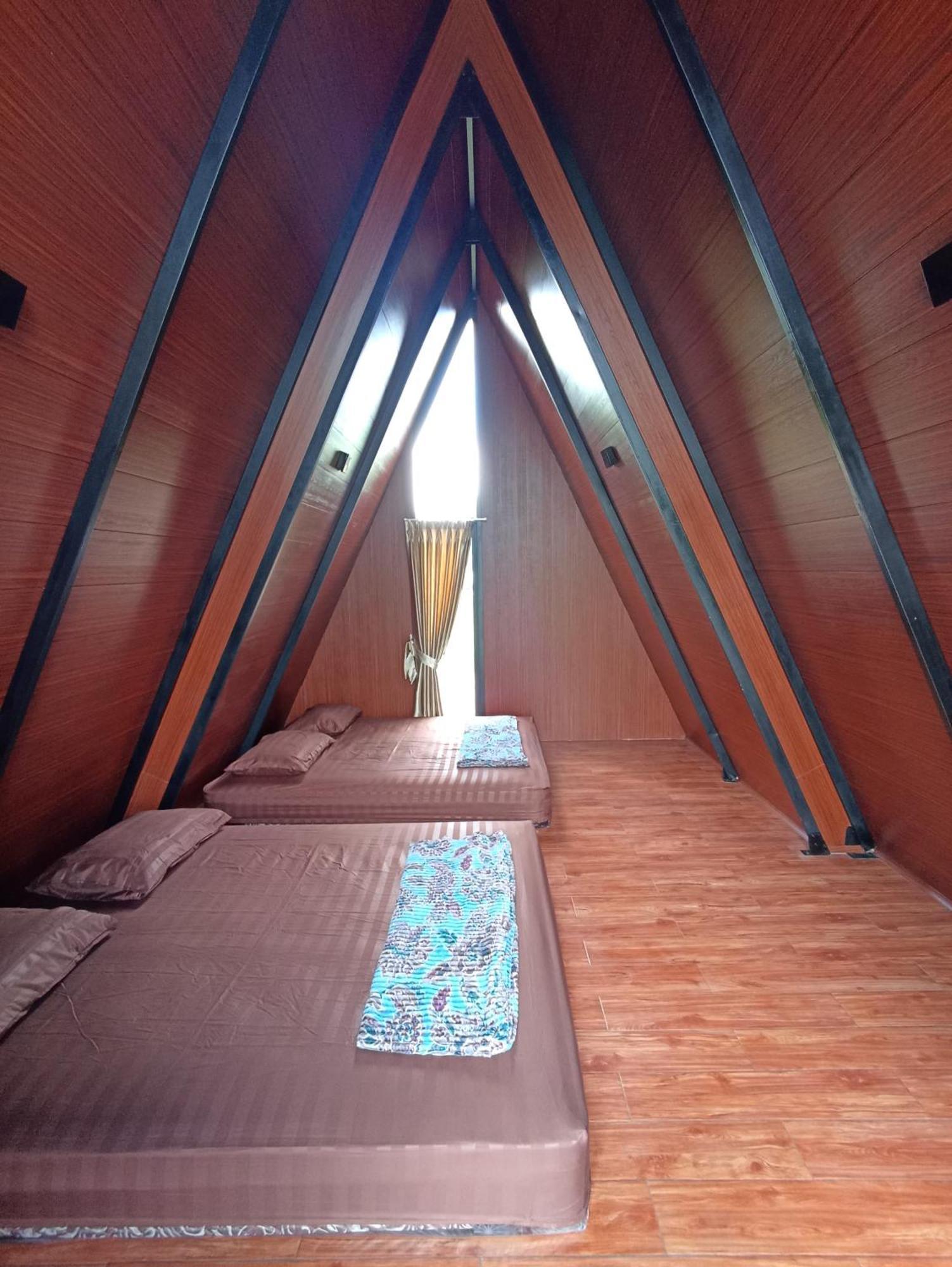 Hotel Wawowow Tomohon Zewnętrze zdjęcie